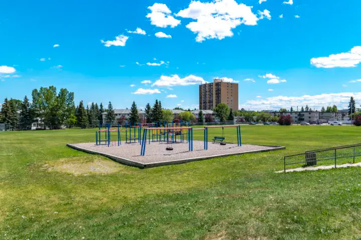 Kingsland community in Calgary