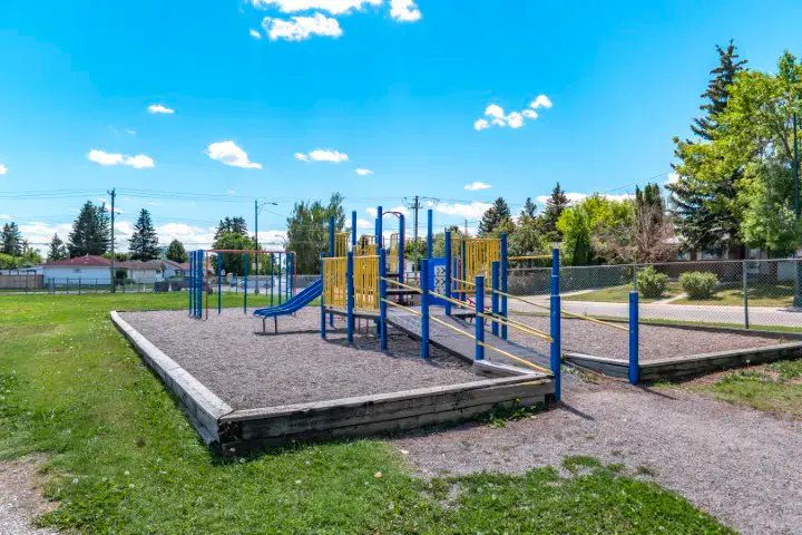 Kingsland community in Calgary